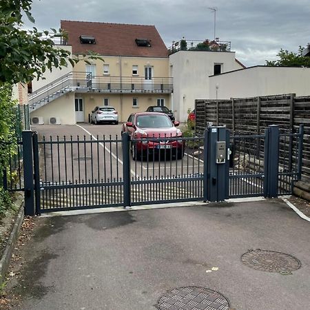 Studio Calme Et Cosy Saint-Julien-les-Villas Eksteriør bilde
